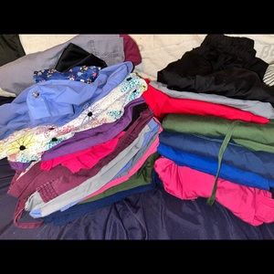 12 scrub shirts 7 pairs of pants